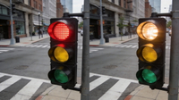 //inrorwxhlmlnlj5p.ldycdn.com/cloud/pqBpnKnklrSRmlqojijkkq/LED-and-Incandescent-Traffic-Signals.jpg